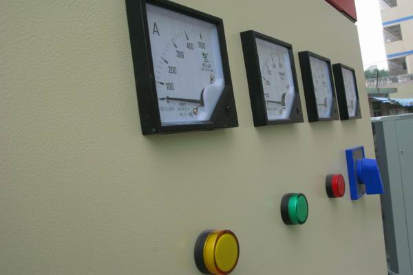 桥西配电箱-3683讲讲配电箱的操作和检修步